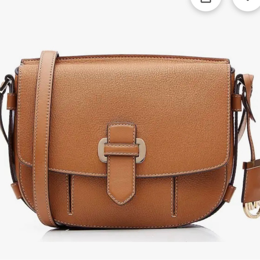 Michael Kors Romy Tan
Crossbody Bag purse great condition